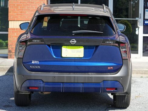 Used 2025 Nissan Kicks SR FWD image 44
