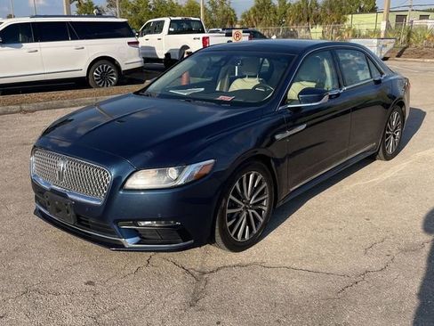 Used 2017 Lincoln Continental Select w/ Climate Package image 2
