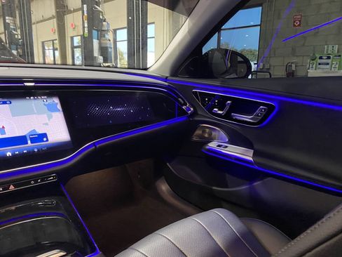 Used 2023 Mercedes-Benz GLC 300 w/ AMG Line image 4