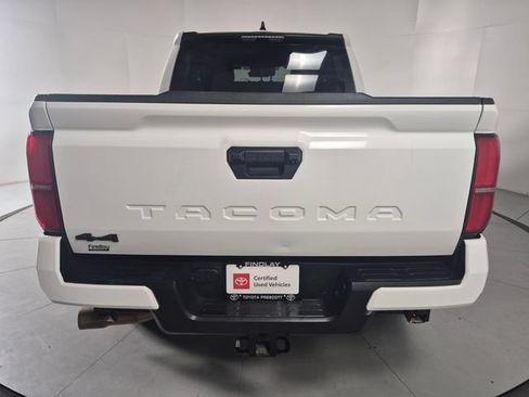 Certified 2024 Toyota Tacoma SR5 AWD/4WD image 12