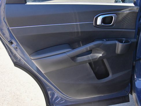 Used 2025 Kia Sorento S w/ Panoramic Sunroof Package FWD image 43