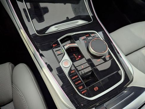 Used 2026 BMW X5 xDrive40i image 8