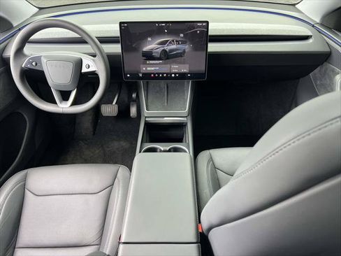 Used 2026 Tesla Model Y 2WD image 16