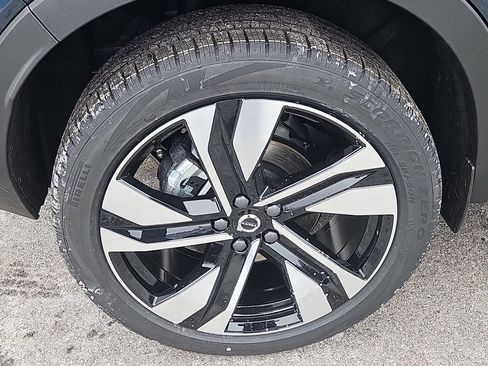 New 2026 Volvo XC40 B5 Ultra w/ Protection Package Premier image 20