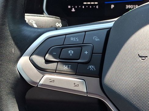 Certified 2024 Volkswagen Jetta S FWD image 22