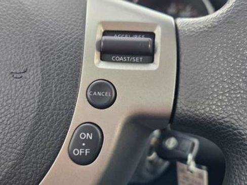 Used 2009 Nissan Rogue SL w/ Moonroof Pkg image 23