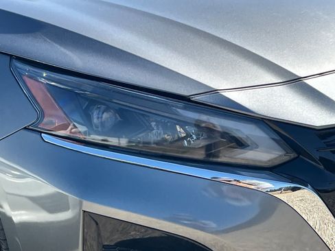 Used 2024 Nissan Altima 2.5 SV FWD image 33