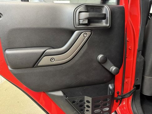 Used 2016 Jeep Wrangler Unlimited Sport w/ Connectivity Group image 14