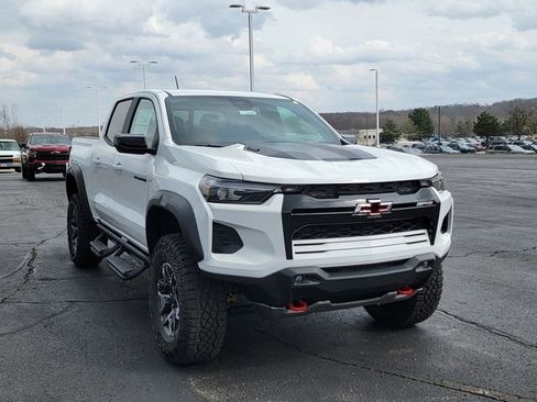 New 2026 Chevrolet Colorado ZR2 AWD/4WD image 4