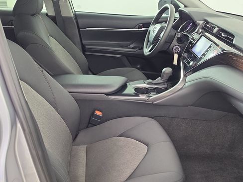 Used 2020 Toyota Camry LE FWD image 40