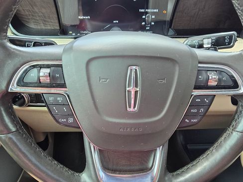 Used 2021 Lincoln Navigator Reserve AWD/4WD image 20