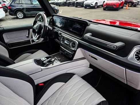 Used 2021 Mercedes-Benz G 550 image 40