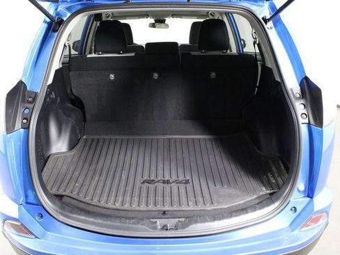 Used 2017 Toyota RAV4 XLE image 14