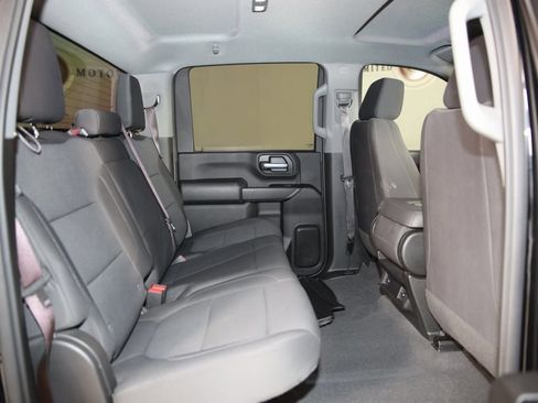 Used 2023 Chevrolet Silverado 2500 Custom w/ Custom Convenience Package image 11