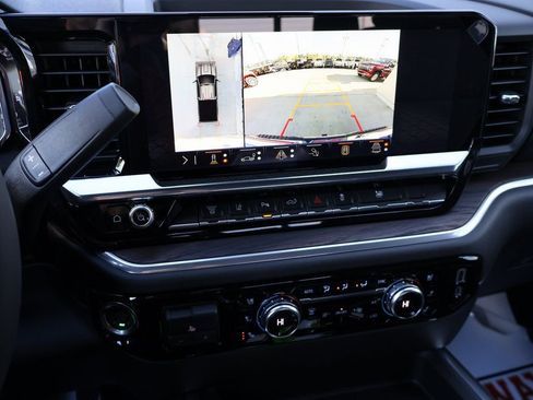 New 2025 GMC Sierra 2500 SLT w/ SLT Convenience Package image 23