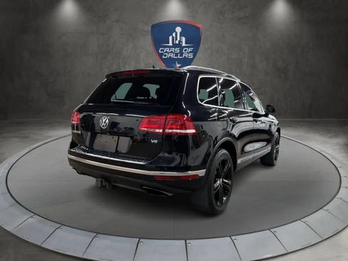 Used 2017 Volkswagen Touareg Wolfsburg Edition AWD/4WD image 5