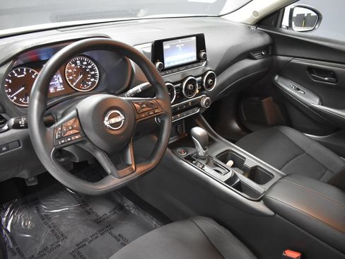 Certified 2025 Nissan Sentra S FWD image 4