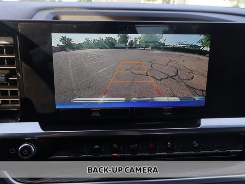 Used 2023 GMC Sierra 1500 Elevation AWD/4WD image 4