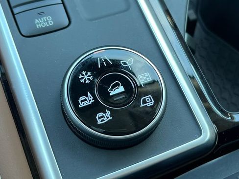 New 2026 Nissan Pathfinder Platinum AWD/4WD image 34