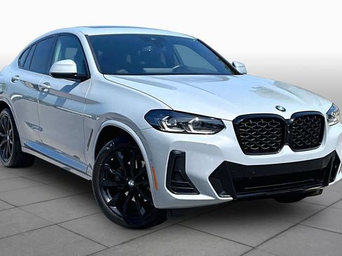 Certified 2024 BMW X4 xDrive30i w/ Premium Package image 2