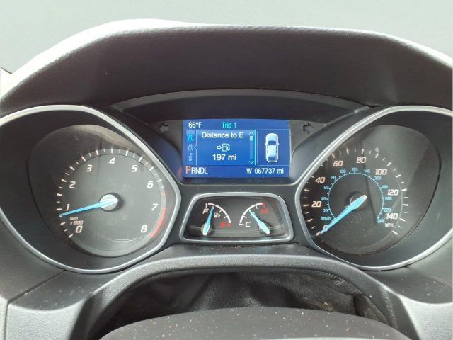 Used 2014 Ford Focus SE w/ SE Winter Package FWD image 16