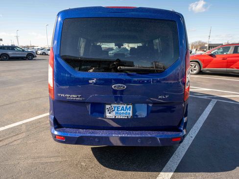 Used 2017 Ford Transit Connect XLT image 5