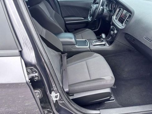Used 2022 Dodge Charger SXT image 28