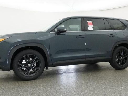 New 2026 Toyota Grand Highlander AWD Hybrid image 18