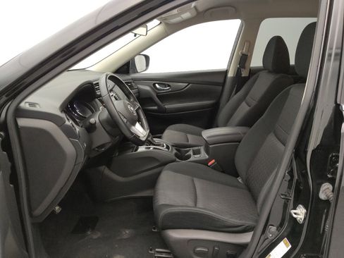 Used 2020 Nissan Rogue SV image 17