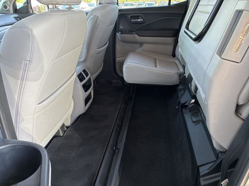 Used 2019 Honda Ridgeline RTL image 18