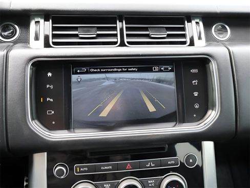 Used 2016 Land Rover Range Rover Supercharged image 24