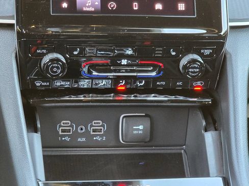 New 2026 Jeep Grand Cherokee Laredo X AWD/4WD image 31