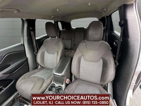 Used 2019 Jeep Cherokee Latitude w/ Popular Appearance Group image 47