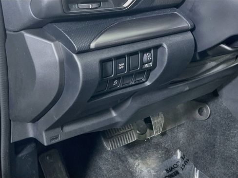 Used 2023 Subaru Forester Premium AWD/4WD image 10