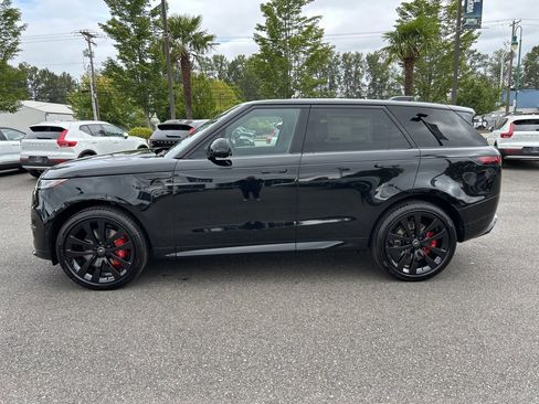 New 2025 Land Rover Range Rover Sport Dynamic SE image 2