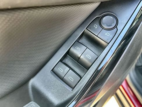 Certified 2025 Chevrolet Equinox LT w/ Convenience Package II image 22