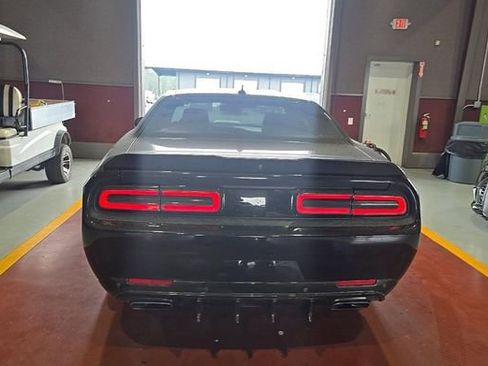 Used 2016 Dodge Challenger R/T Scat Pack RWD image 5