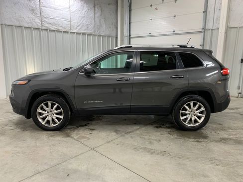 Used 2014 Jeep Cherokee Limited w/ Technology Group image 3
