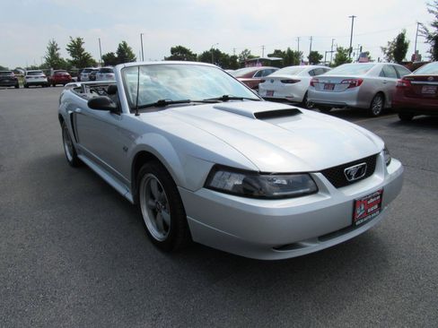 Used 2001 Ford Mustang GT RWD image 8