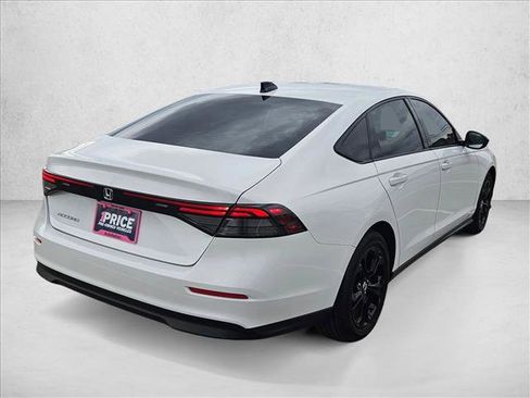 Used 2025 Honda Accord SE image 5