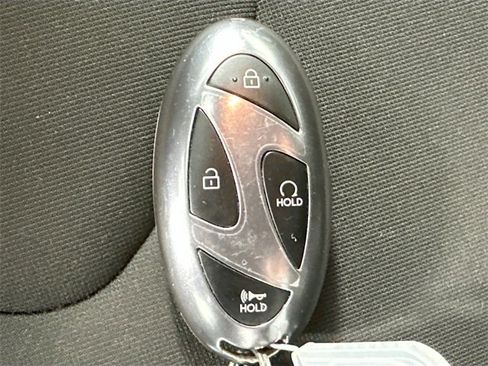 Used 2025 Hyundai Elantra SEL image 17