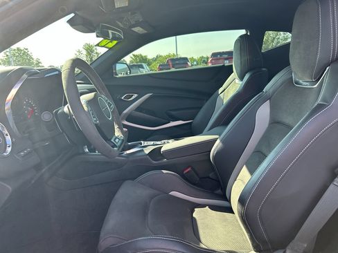 Used 2020 Chevrolet Camaro SS RWD image 20