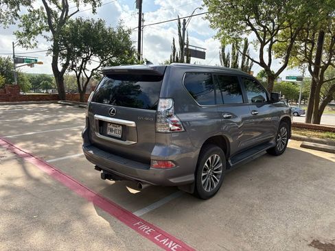 Used 2021 Lexus GX 460 Luxury w/ Off Road Package image 9