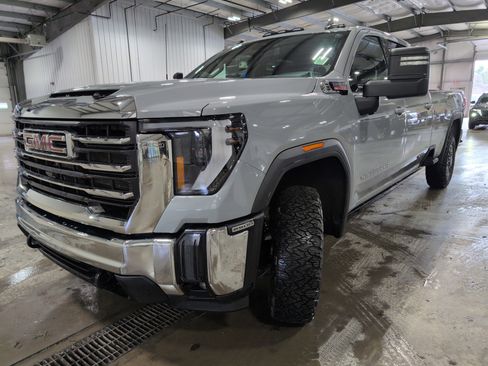 Used 2024 GMC Sierra 2500 SLE image 6