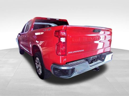 Used 2023 Chevrolet Silverado 1500 LT AWD/4WD image 3