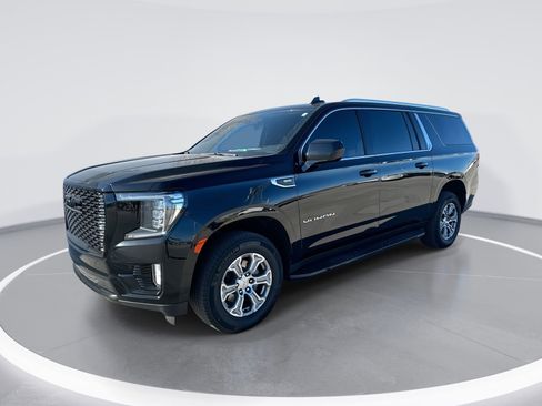 Used 2023 GMC Yukon XL SLE image 1
