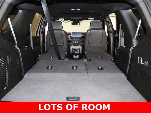 Used 2024 Chevrolet Tahoe Premier image 19