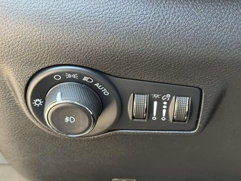 Used 2022 Jeep Compass Trailhawk w/ Trailhawk Elite Group AWD/4WD image 18