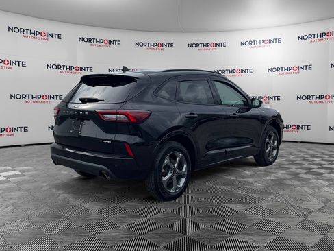 Used 2023 Ford Escape ST-Line w/ Tech Pack #1 AWD/4WD image 6