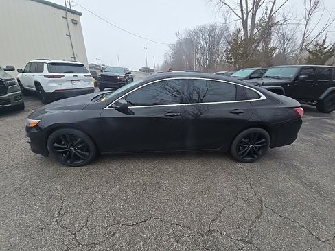 Used 2023 Chevrolet Malibu LT image 3